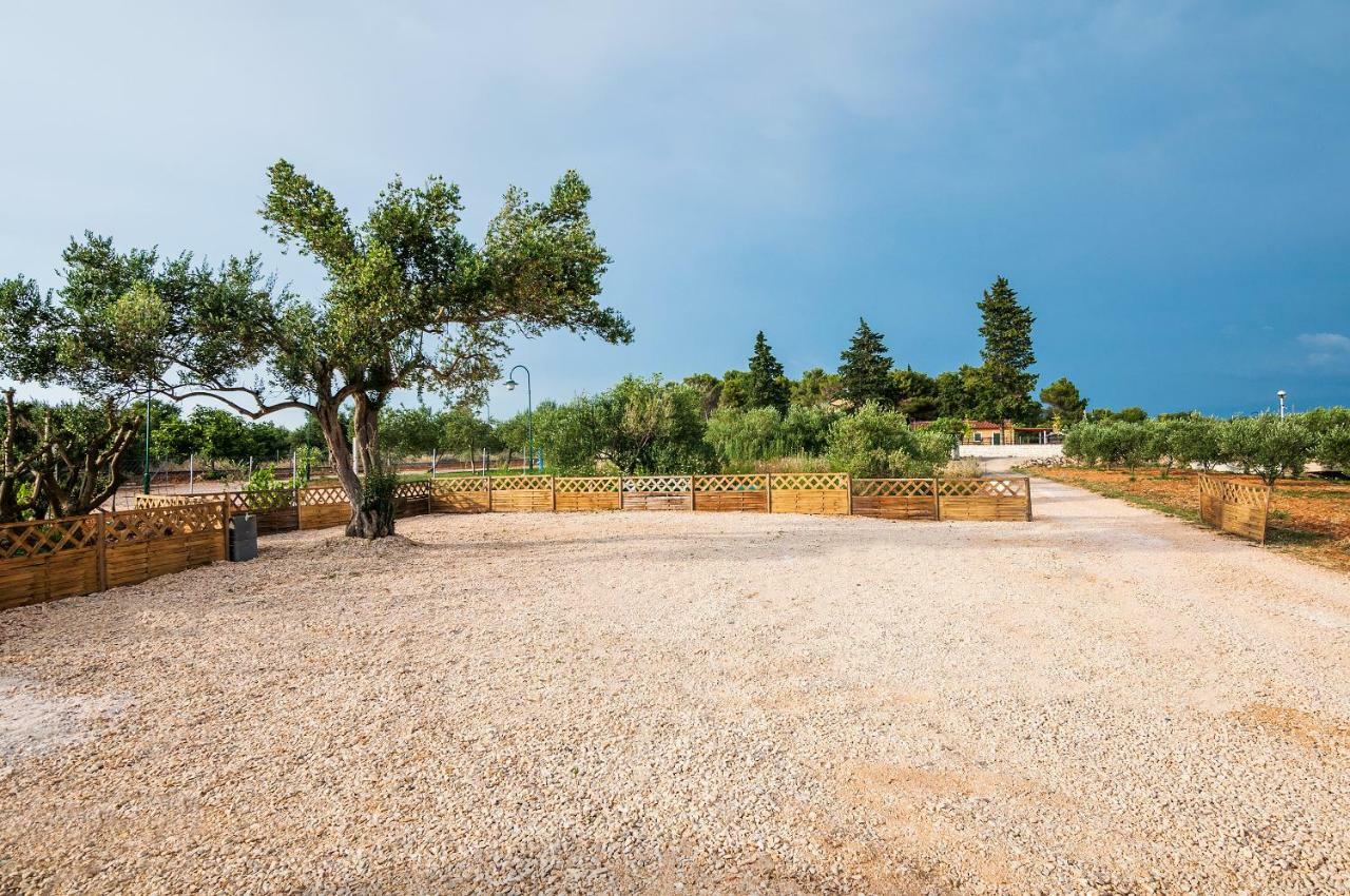 Camp San Antonio Hotel Biograd Na Moru Exterior foto